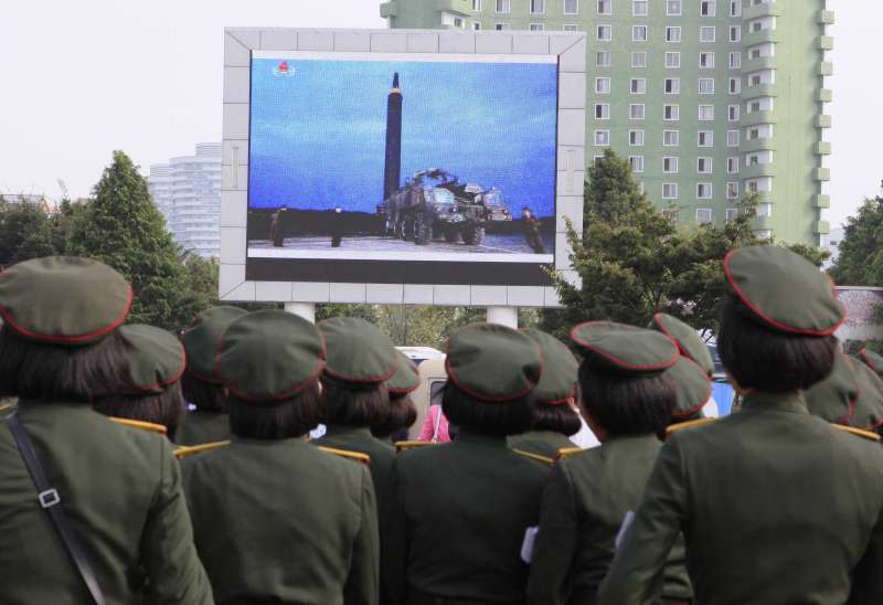 北韓日前發射彈道飛彈飛越日本上空，舉國軍民歡慶（AP）