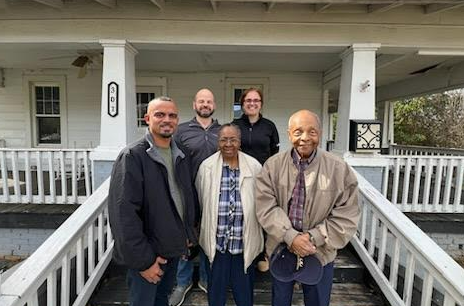 <strong>Ancestors of the Reid family pose with the new owners of the Charles Reid house in Belmont recently. (Photo courtesy of Kathleen Golding Boyce) </strong>