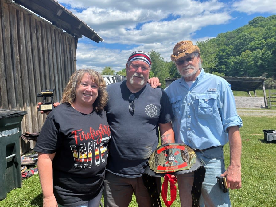 “Moonshiners” star Henry Law presented the champion belt to Courtney Price and her husband’s team “All Fired Up”