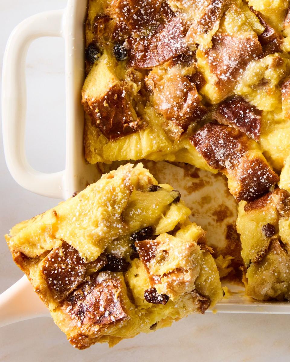 bread pudding with powdered sugar