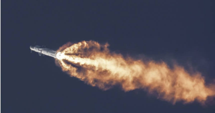 馬斯克的星艦火箭升空4分鐘後爆炸。（圖／翻攝自SpaceX推特）