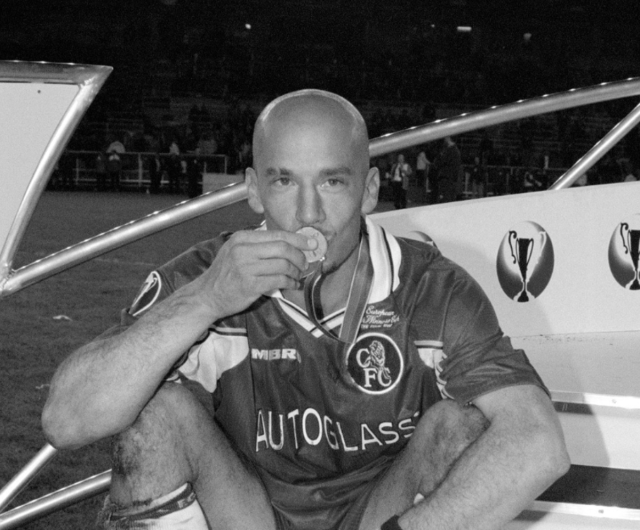 Chelsea lead tributes to 'legend' Gianluca Vialli after former Blues player  and manager dies
