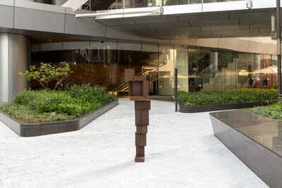 SHELF II by Antony Gormley at Taikoo Place, Hong Kong (image credit to Vincent Tsang)