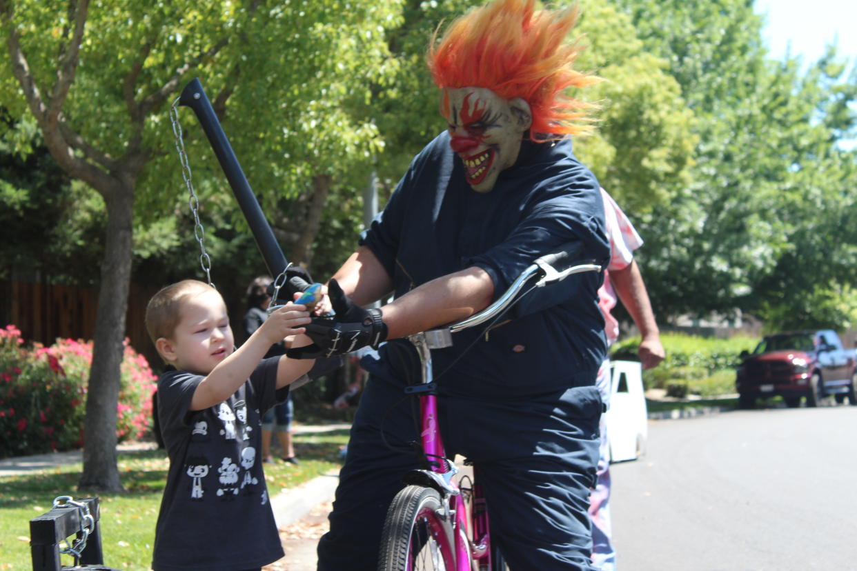 Clowns from Ranch of Horror helped a young fan mark the end of his cancer treatment. (Photo: Courtesy of Ranch of Horror)