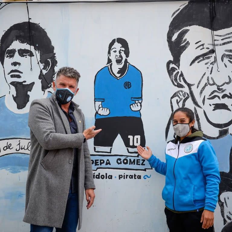 Junto a la Pepa Gómez, la gran figura del equipo femenino, que ascendió de la C a la B y está peleando arriba