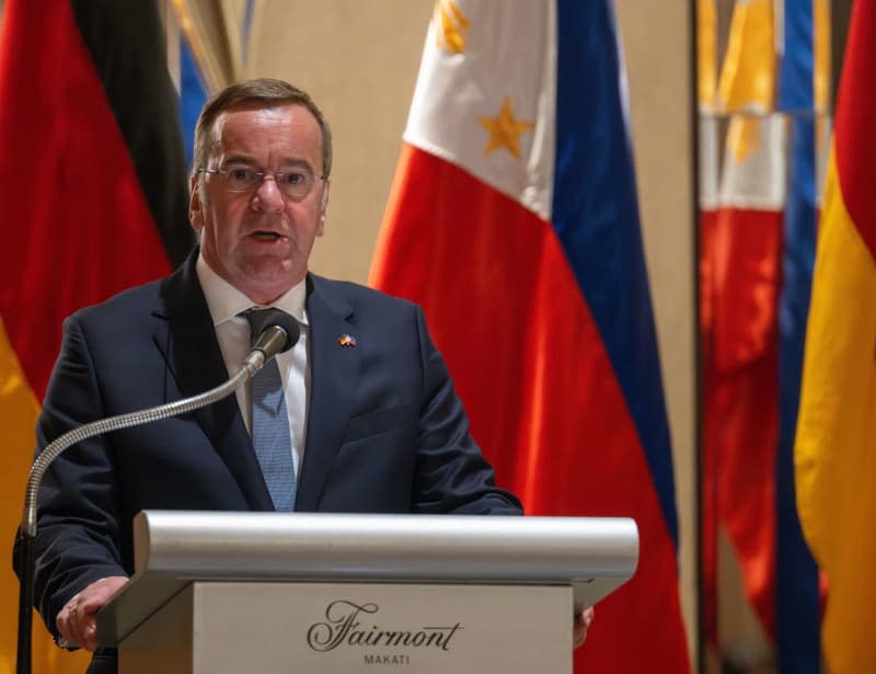 German Defense Minister Boris Pistorius (L) speaks during a joint press conference with his Philippine counterpart Gilberto Teodoro (not pictured).  Soeren Stache/dpa