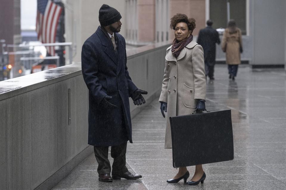 (L-R): Aldis Hodge as Decourcy Ward and Holli’ Conway as Angela Hicks in CITY ON A HILL, “Tenderness”. Photo Credit: Francisco Roman/SHOWTIME.