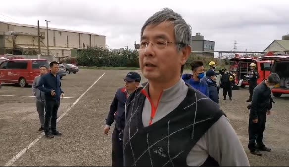 旭富製藥廠董事長翁維駿聞訊也趕抵現場了解狀況。（圖／民視新聞）