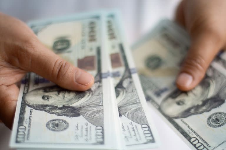 El dólar oficial se mantuvo estable
