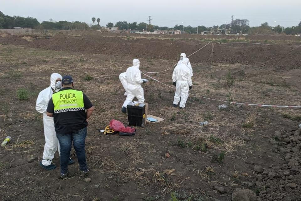 El cuerpo sin vida de la niña Abigail Riquel, de nueve años, fue encontrado en un descampado a pocas cuadras de su casa, con signos de abuso sexual y un fuerte golpe en la cabeza