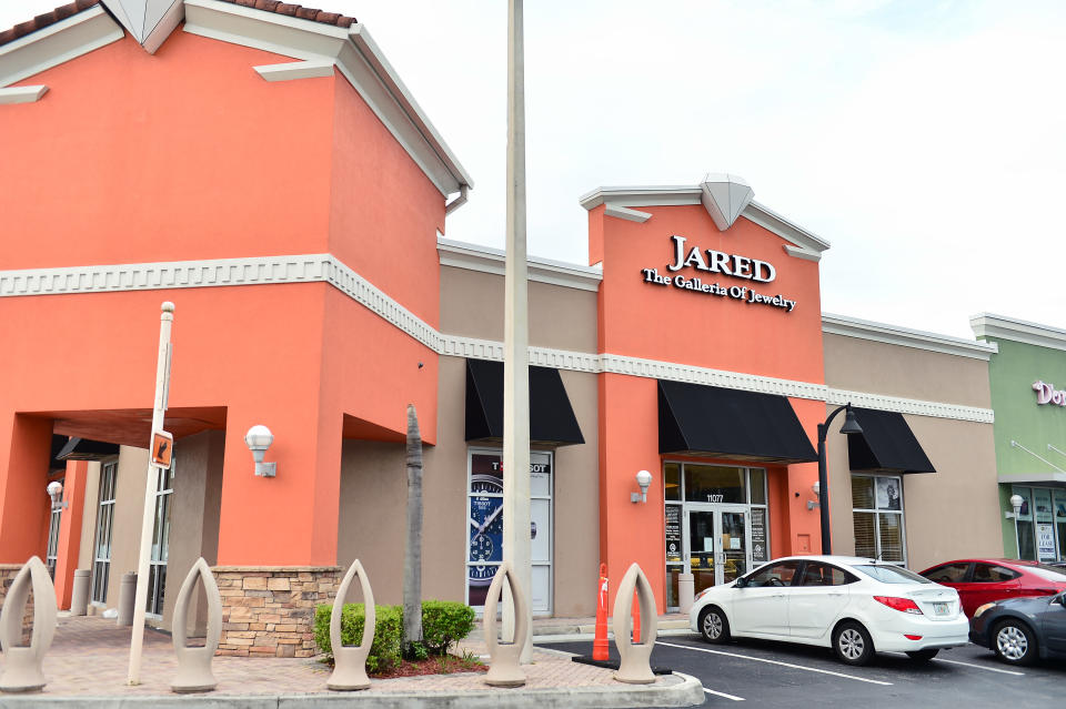 PEMBROKE PINES, FLORIDA - JULY 21: An exterior view of Jared The Galleria Of Jewelry store on July 21, 2020 in Pembroke Pines, Florida. Signet Jewelers, which operates 3,172 stores globally which include Jared The Galleria Of Jewelry will permanently closed at least 150 of its North America stores due to coronavirus (COVID-19) pandemic.  (Photo by Johnny Louis/Getty Images)