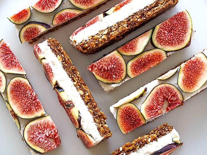 VANILLA COCONUT FIG SLICES