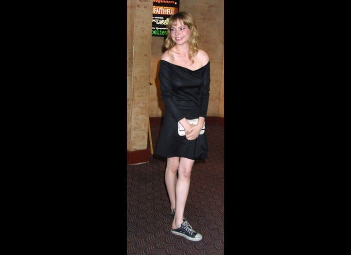 Me Without You premiere, New York, 2002  My, how things have changed. Back in 2002, Williams' laidback premiere style consisted of a black cotton dress and a pair of scuffed-up Converse trainers.