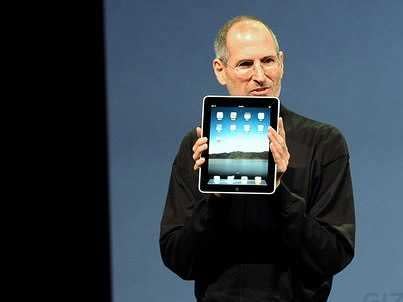 Steve Jobs with iPad