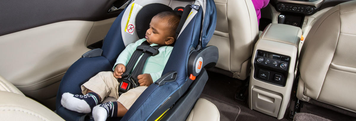 Child car safety seats and 'puffy' coats don't mix