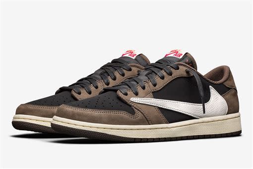 Travis Scott X AJ1 Low在轉售市場上已漲到1020美元。（圖／翻攝自網路）