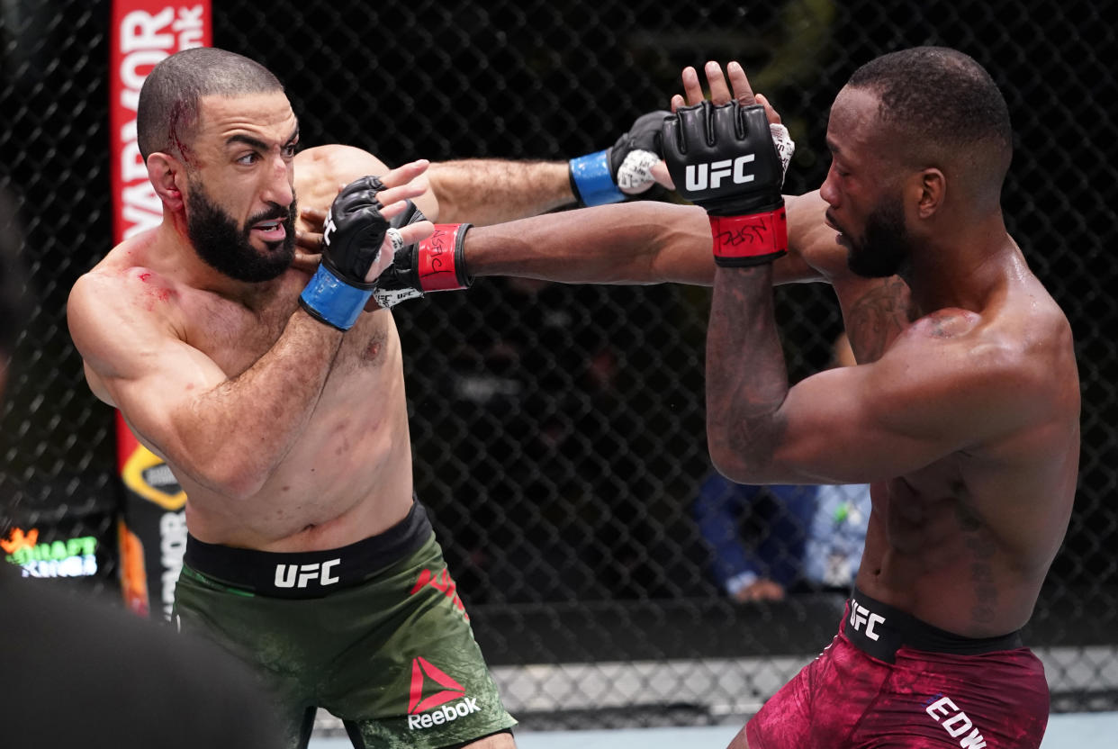 LAS VEGAS, NEVADA - MARCH 13: (R-L) Leon Edwards of Jamaica battles Bulal Muhammad in a welterweight fight during the UFC Fight Night event at UFC APEX on March 13, 2021 in Las Vegas, Nevada. (Photo by Jeff Bottari/Zuffa LLC via Getty Images)