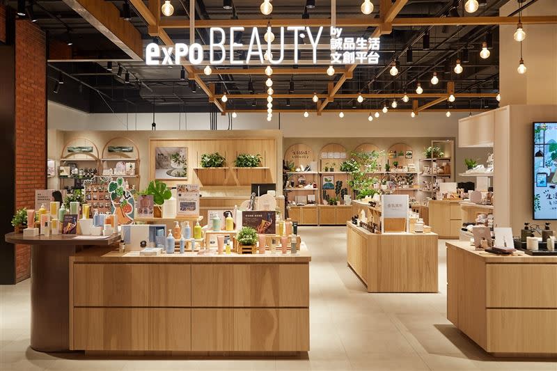 誠品生活expo│於新店開展綠色保養概念店「expo BEAUTY」，10月7日至10月10日迎接雙十連假，推出首場新店「綠色生活節市集」。（圖／品牌業者提供）