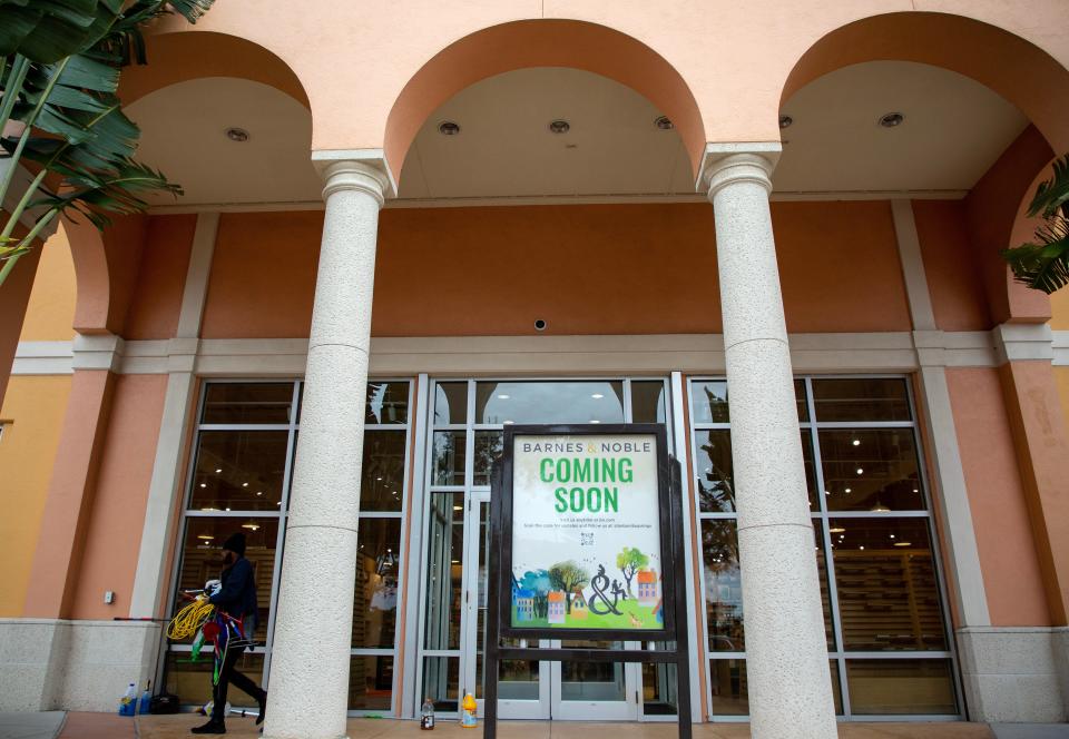 Barnes & Noble is opening a new location at Coconut Point between Sephora and DSW. The store is set to open on January 17.