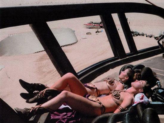 Carrie Fisher and Stunt Double Sunbathing (web)