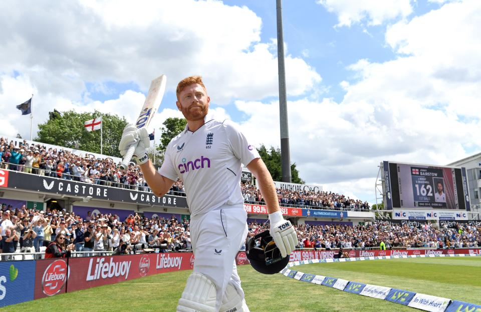 England batsman Jonny Bairstow acknowledges the applause (Getty Images)