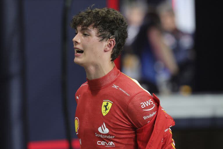 El inglés Oliver Bearman, de 18 años, reemplazó a Carlos Sainz en Ferrari y terminó undécimo en la prueba de clasificación del Gran Premio de Arabia Saudita de Fórmula 1.