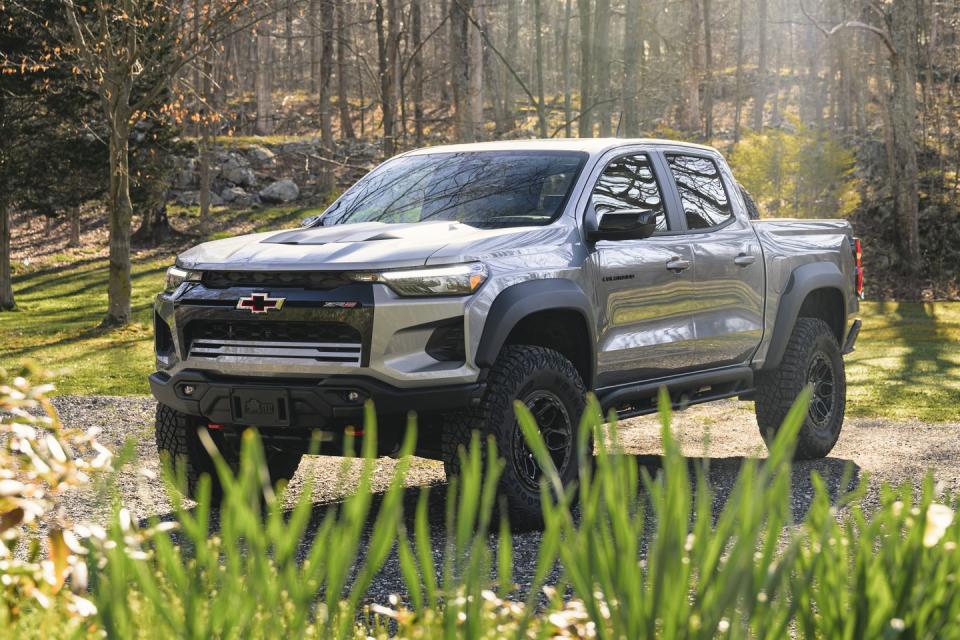 2024 chevrolet colorado zr2 bison