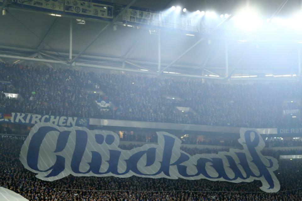 Trikot statt Geld zurück für die Fans: So erklärt sich Schalke