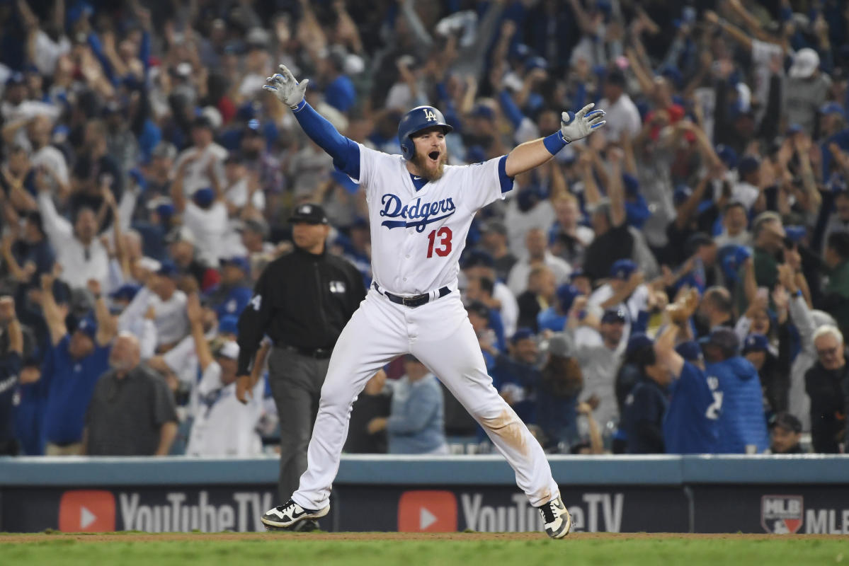 Urías MLB-high 15th W; Dodgers end Braves' 13-game road run