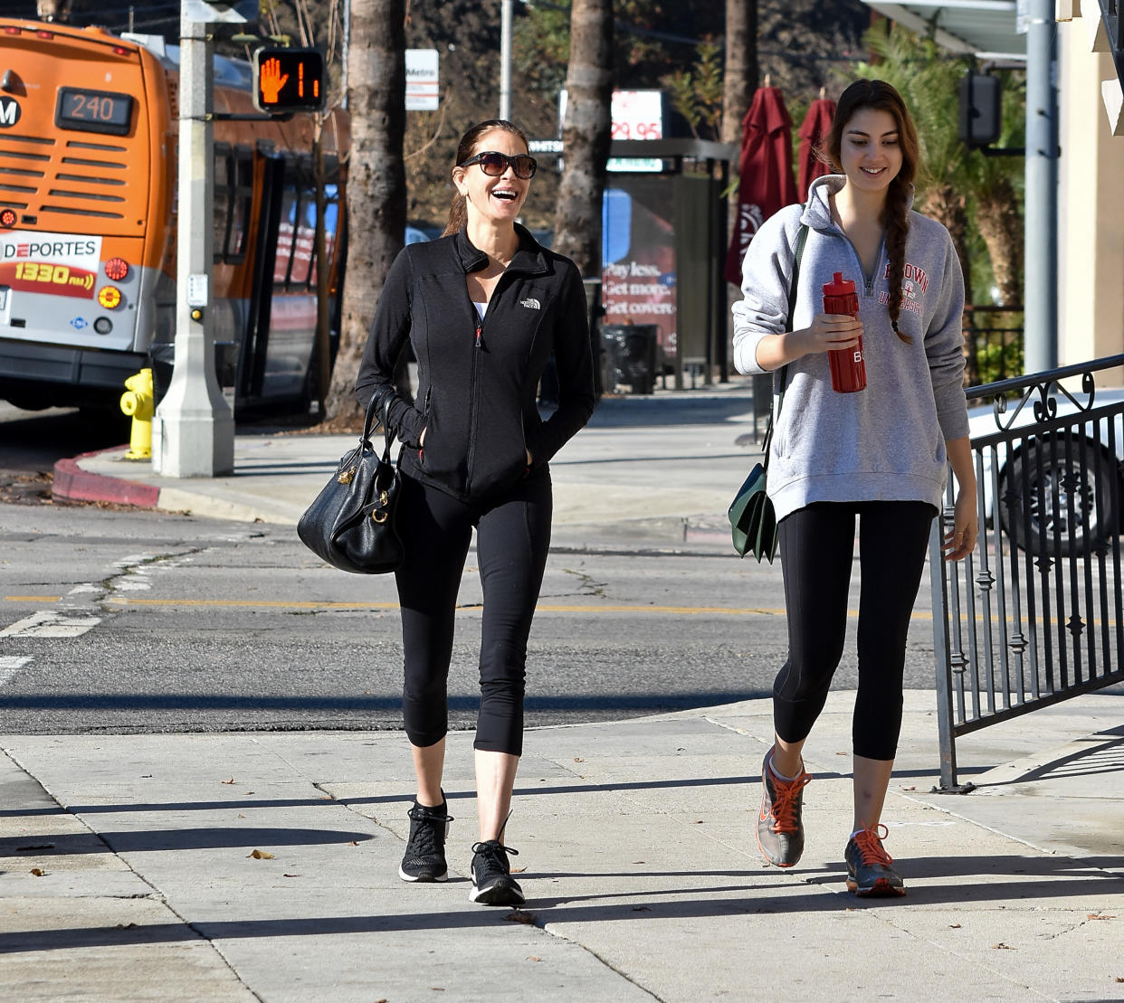 Teri Hatcher and her daughter, Emerson Tenney, head to the gym Jan. 10 this year. (Photo: BG015/Bauer-Griffin/GC Images)