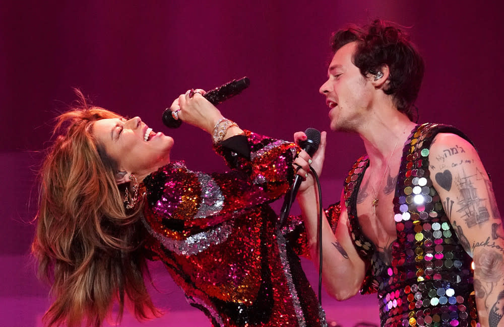 Shania Twain and Harry Styles are still in touch credit:Bang Showbiz