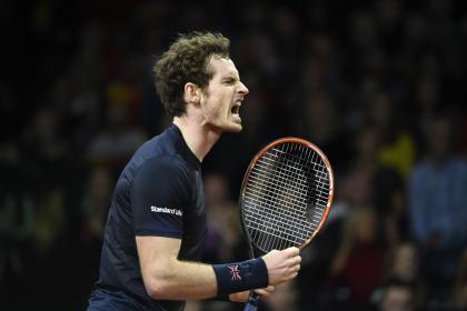 Britain&#39;s Andy Murray reacts during his tennis match against Belgium&#39;s Ruben Bemelmans on the first day of the Davis Cup final between Belgium and Britain at the Flanders Expo in Ghent on November 27, 2015 (AFP Photo/John Thys)