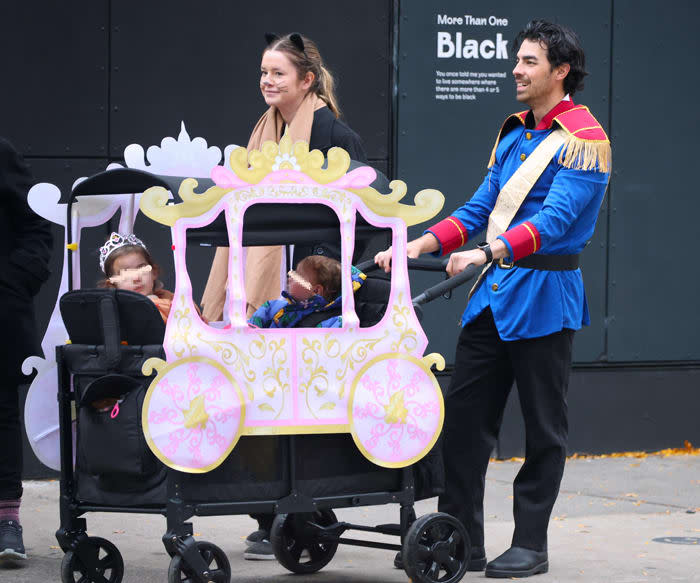 Joe Jonas celebró Halloween con sus hijas