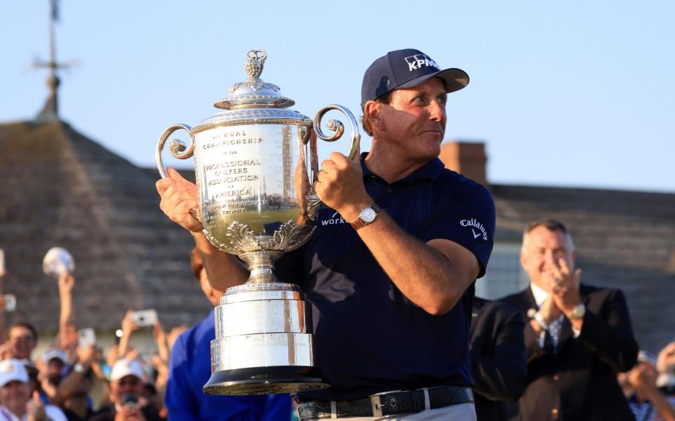 Phil Mickelson hizo historia en el golf con su triunfo en la USPGA el año pasado, pero no volvió a defender su título - GETTY IMAGES
