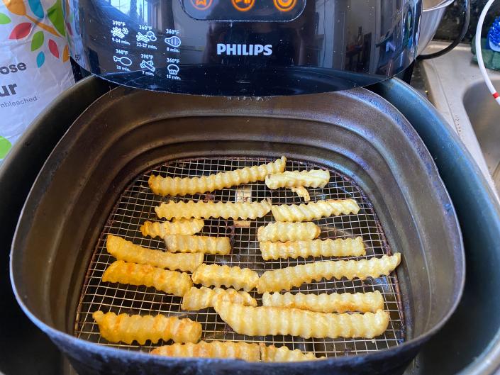 fries in an air fryer