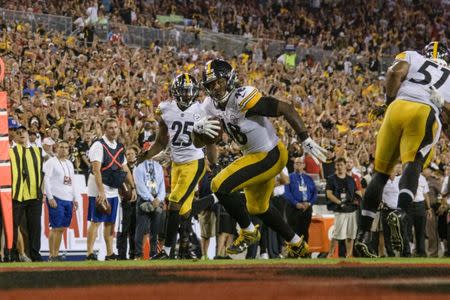 Sep 24, 2018; Tampa, FL, USA; Pittsburgh Steelers linebacker Bud Dupree (48) makes an interception for a touchdown during the first half against the Tampa Bay Buccaneers at Raymond James Stadium. Mandatory Credit: Douglas DeFelice-USA TODAY Sports