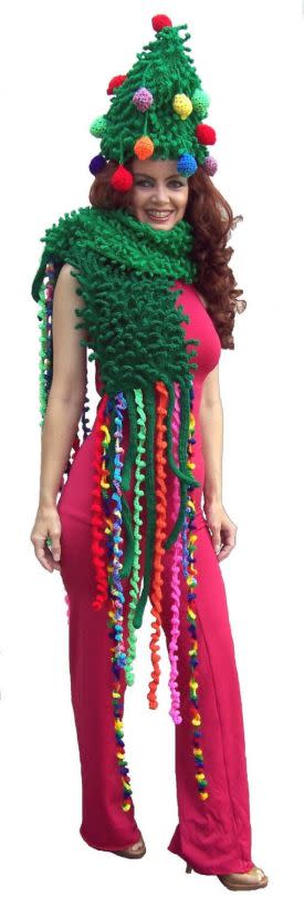 <p>Knit gone wrong</p><p>Though we can’t deny that spectacular effort was probably put into this knit scarf and hat combo, it qualifies as a fail based on the “huh?” factor alone. I mean, are those tentacles dangling off the scarf? (Photo:<a href="http://www.viralnova.com/knitting-fails/" rel="nofollow noopener" target="_blank" data-ylk="slk:StyleHive via Viral Nova;elm:context_link;itc:0;sec:content-canvas" class="link "> StyleHive via Viral Nova</a>)</p>