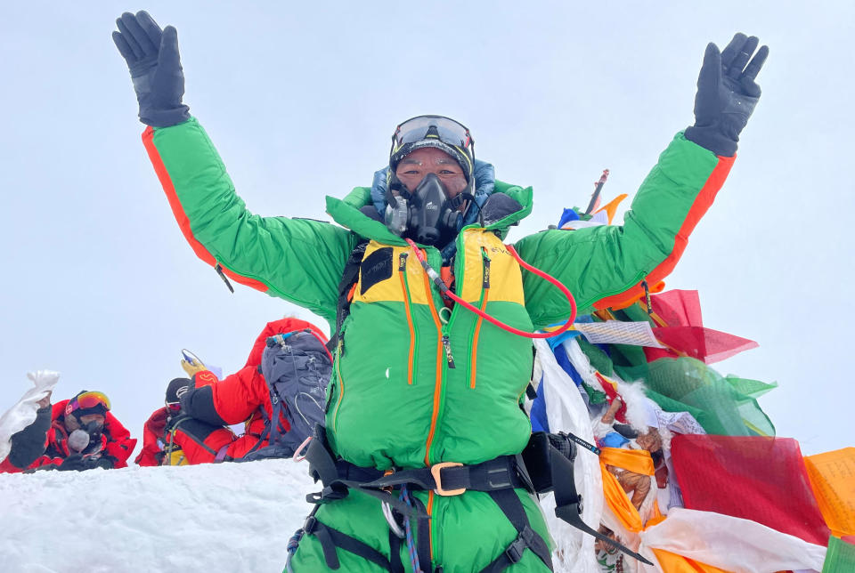 Le Mont Everest (Crédit : Kami Rita Sherpa/Handout via REUTERS)