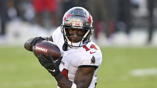 2021 NFL free agency: Buccaneers WR Chris Godwin leads the franchise tag  tracker