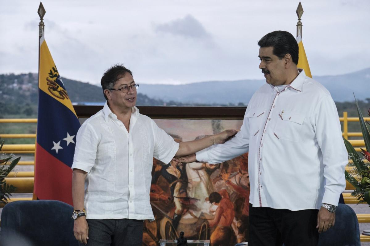 Colombianske Petro skal lede arbeidet med å gjenoppta samtalene med Venezuela