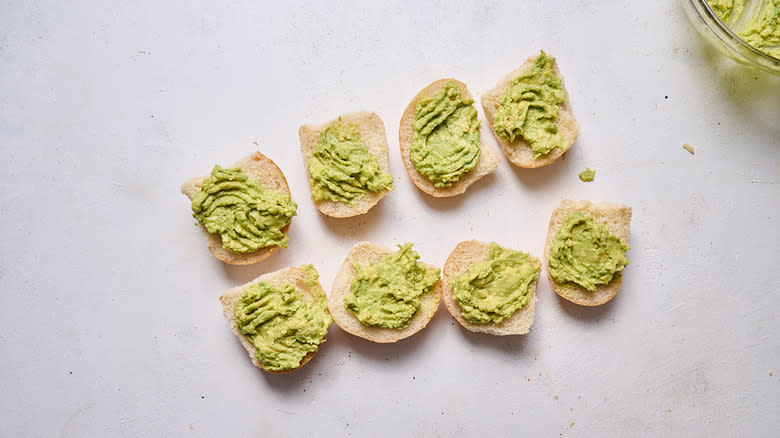 mashed avocado on slider buns