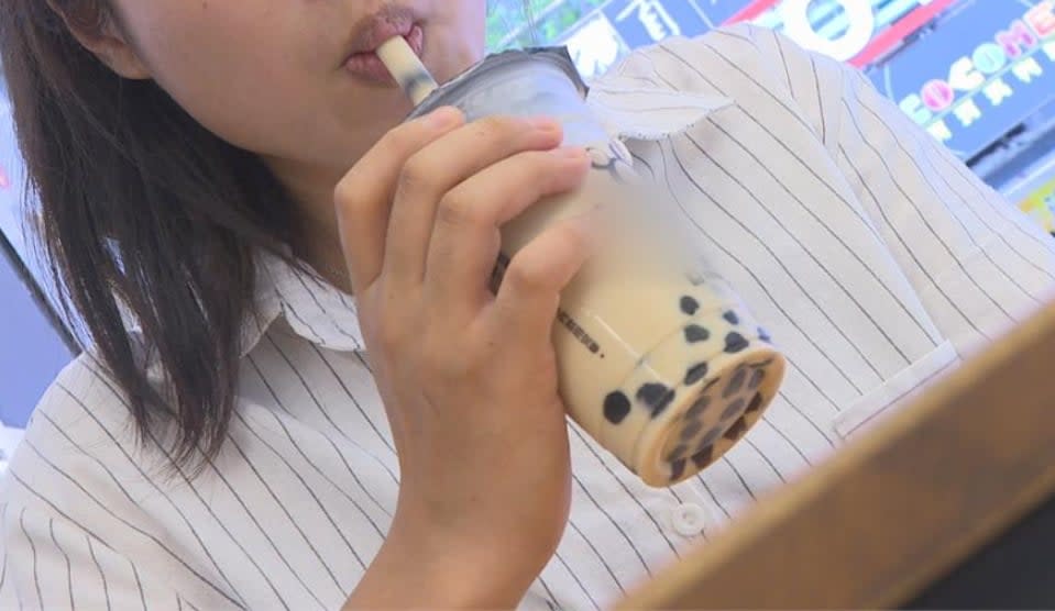 大學生喝冰飲著涼拉肚子！學校竟宣布「校內手搖飲禁止加冰塊」網看傻