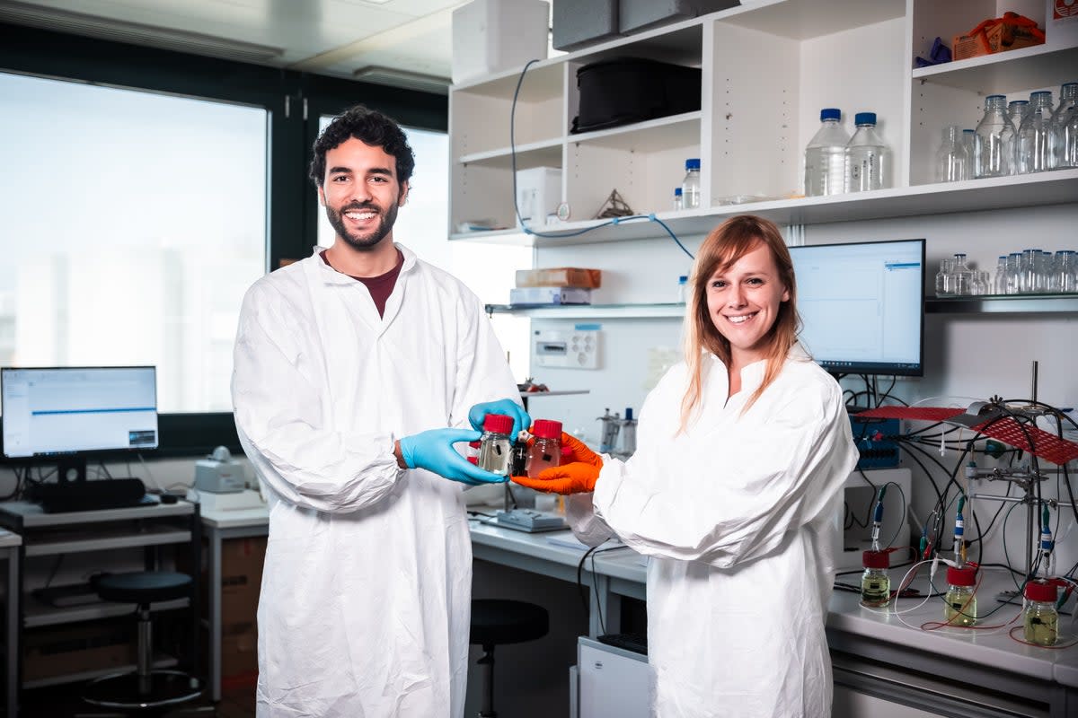 Mohammed Mouhib and Melania Reggente, the study’s lead scientists, at their lab at EPFL (Jamani Caillet / SWNS)