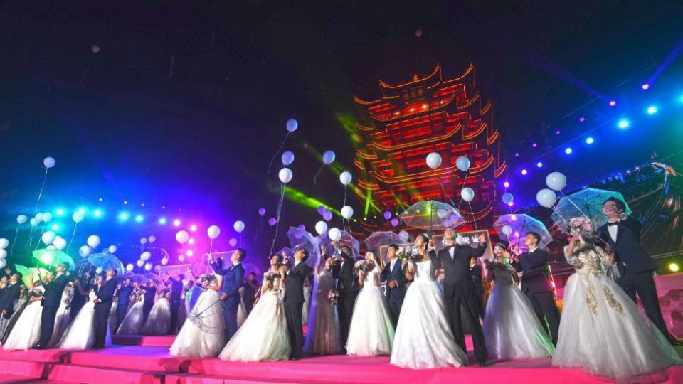 Boda grupan el Wuhan.