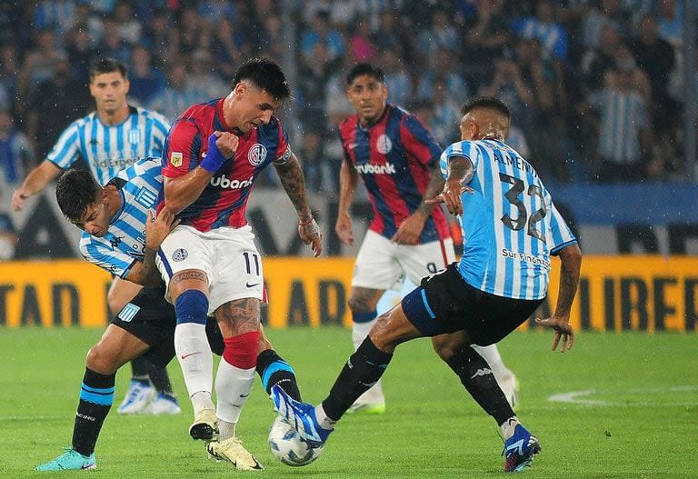 Adam Bareiro y Agustín Almendra: lucha, fútbol y un clásico caliente bajo la lluvia en Avellaneda.