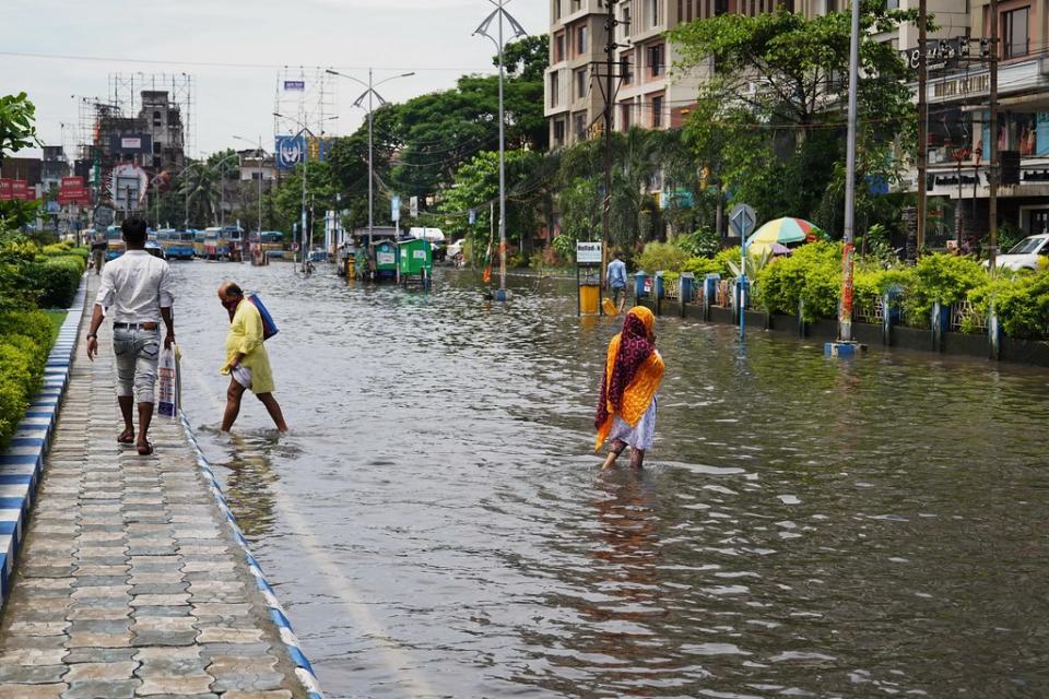 隨著全球氣候變遷，乾旱、暴風雨和熱浪頻傳，對開發中國家傷害又大又急。因而出現參數型保險，以事件的大小計算賠償，理賠迅速，發揮及時雨功能。圖片來源：Unsplash