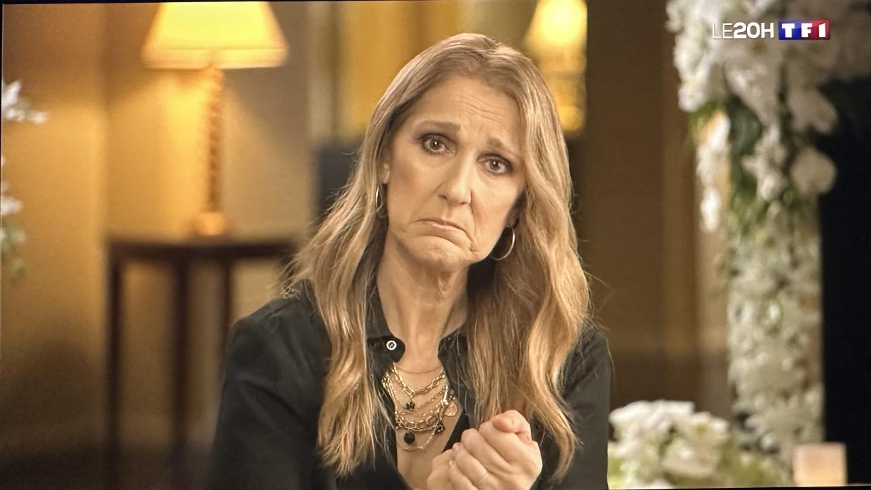 Ce dimanche 16 juin, dans le 20H de TF1, Céline Dion s'est longuement confiée sur son quotidien avec sa maladie, le syndrome de la personne raide, qui la prive de scène depuis plus de quatre ans. (Capture d'écran TF1)