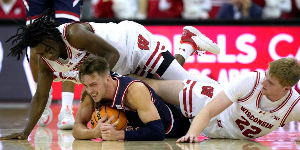 Guard John Blackwell (25) and forward Steven Crowl (22) are expected to be two of the top players for the Wisconsin men's basketball team this season.