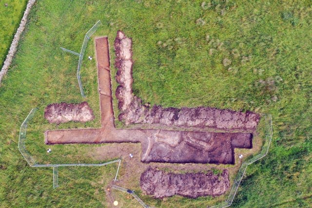 Excavaciones de 2022 en el Muro de Adriano en el fuerte de Birdoswald