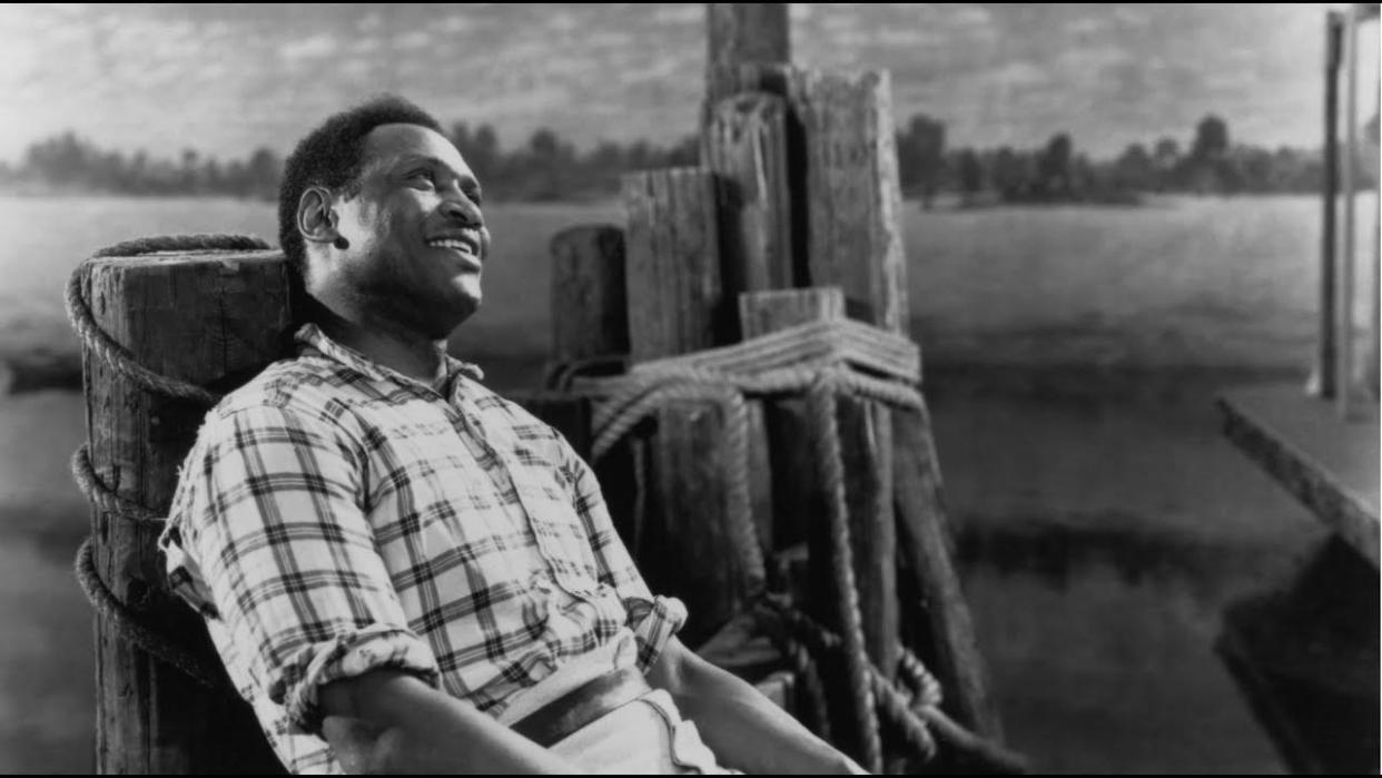  Paul Robeson in Show Boat. 